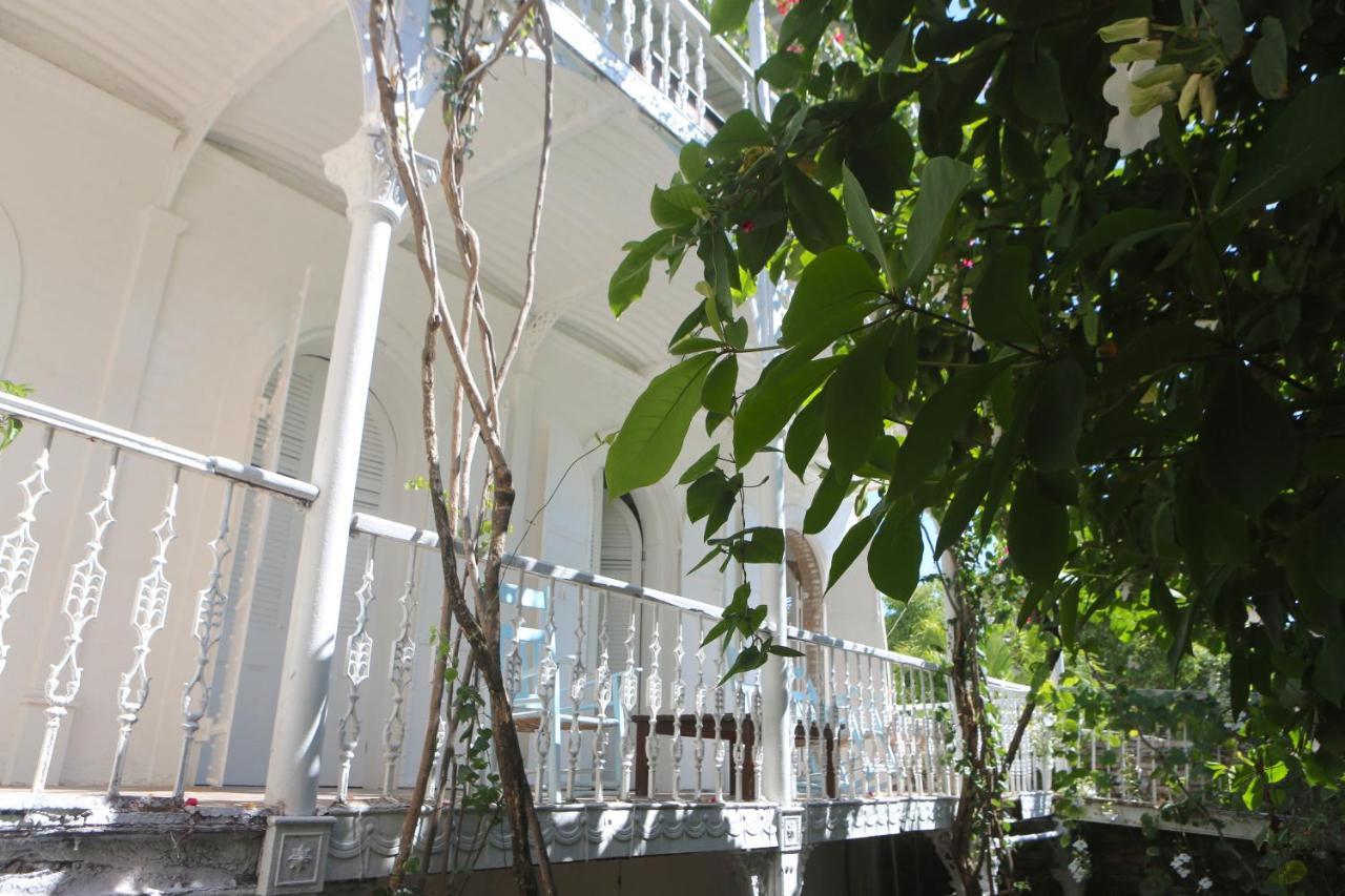 Hotel Florita Jacmel Exterior photo